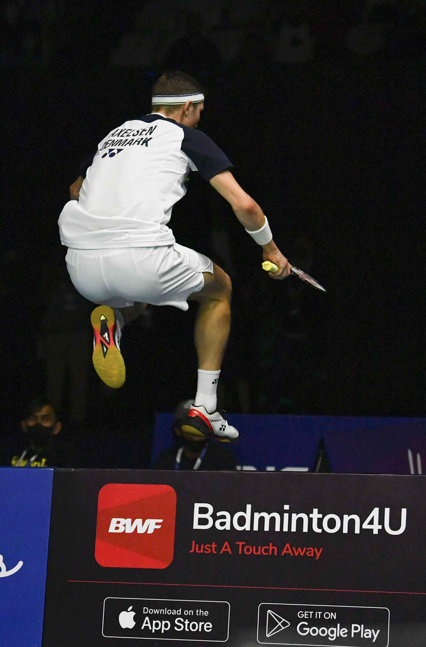 德国队横扫印度队，安赛龙统治全场