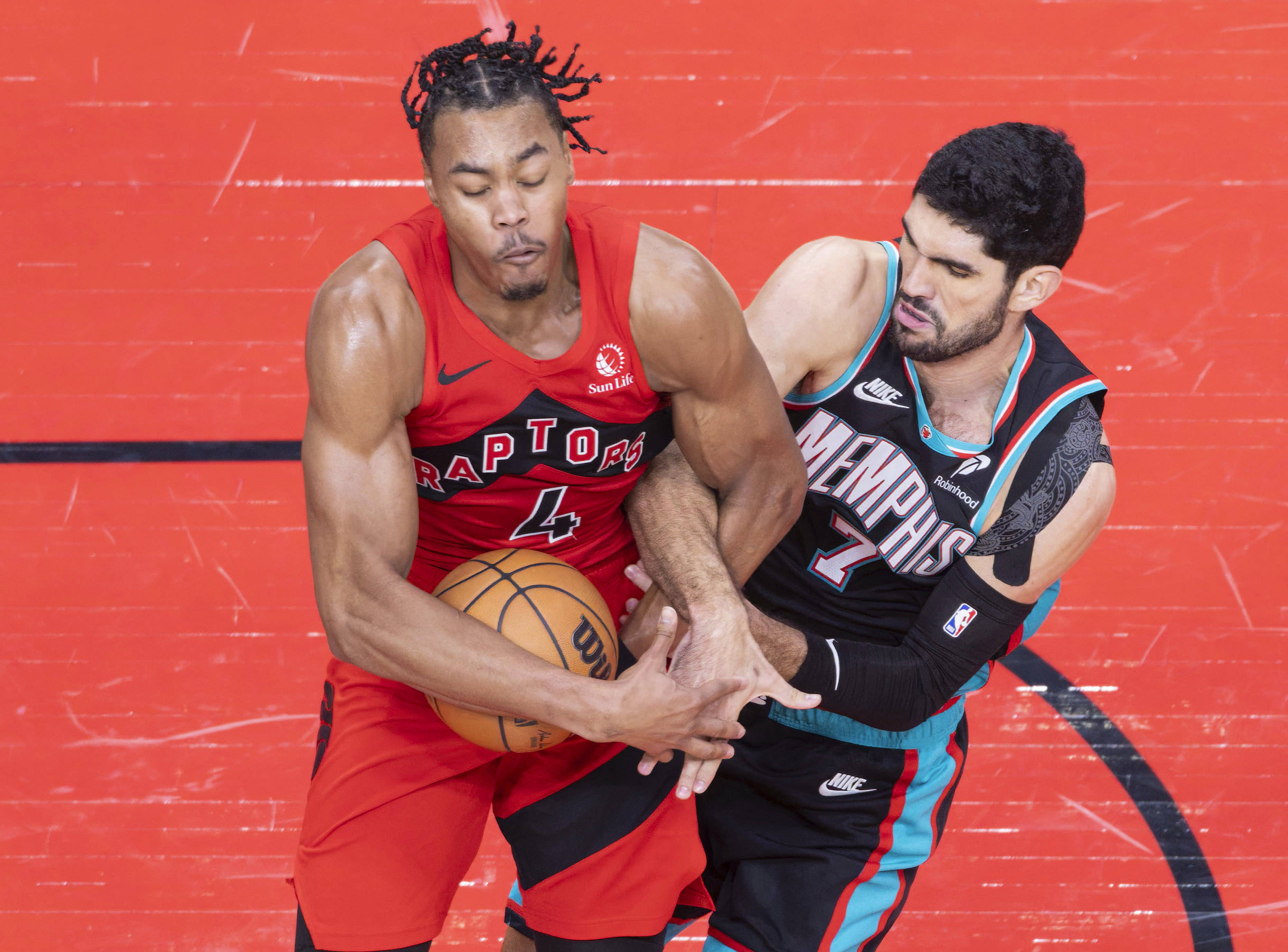 爵士险胜灰熊，巴图姆关键制胜