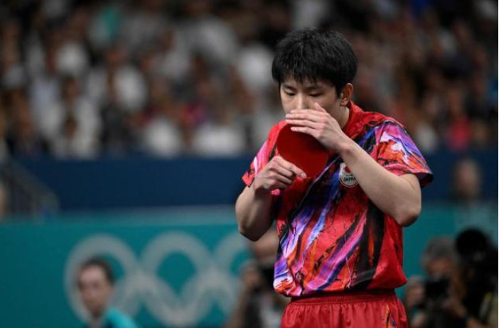 日本队险胜法国队,张本智和惊艳四座 日本队险胜法国队,张本智和惊艳四座