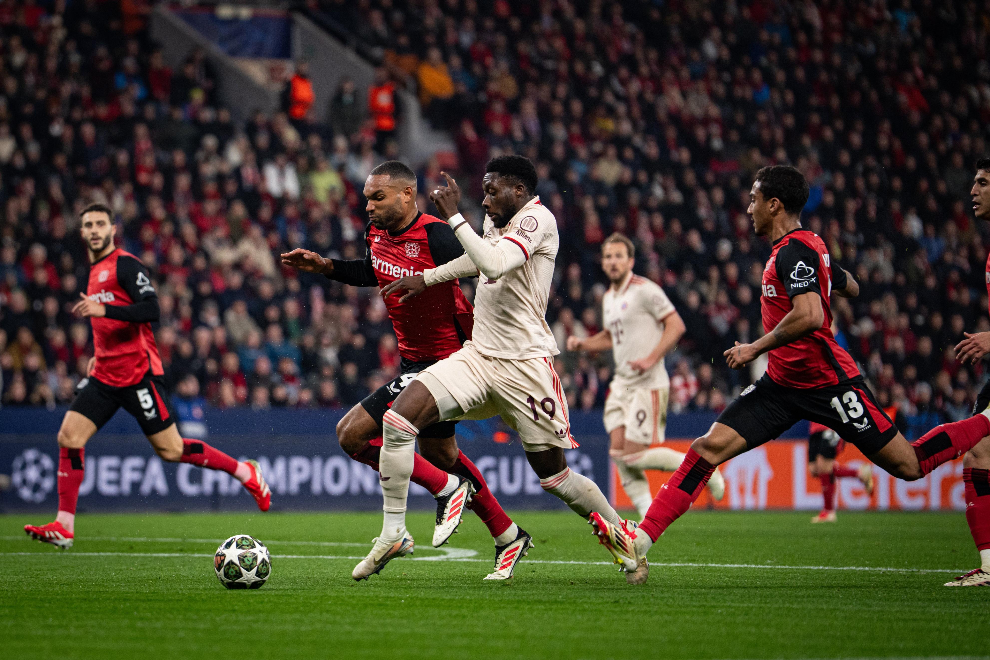 国际米兰绝杀巴黎,凯恩惊艳四座 国际米兰绝杀巴黎,凯恩惊艳四座