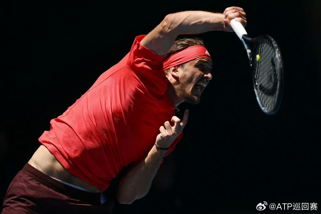 澳大利亚网球队逆转意大利网球队，兹维列夫关键制胜