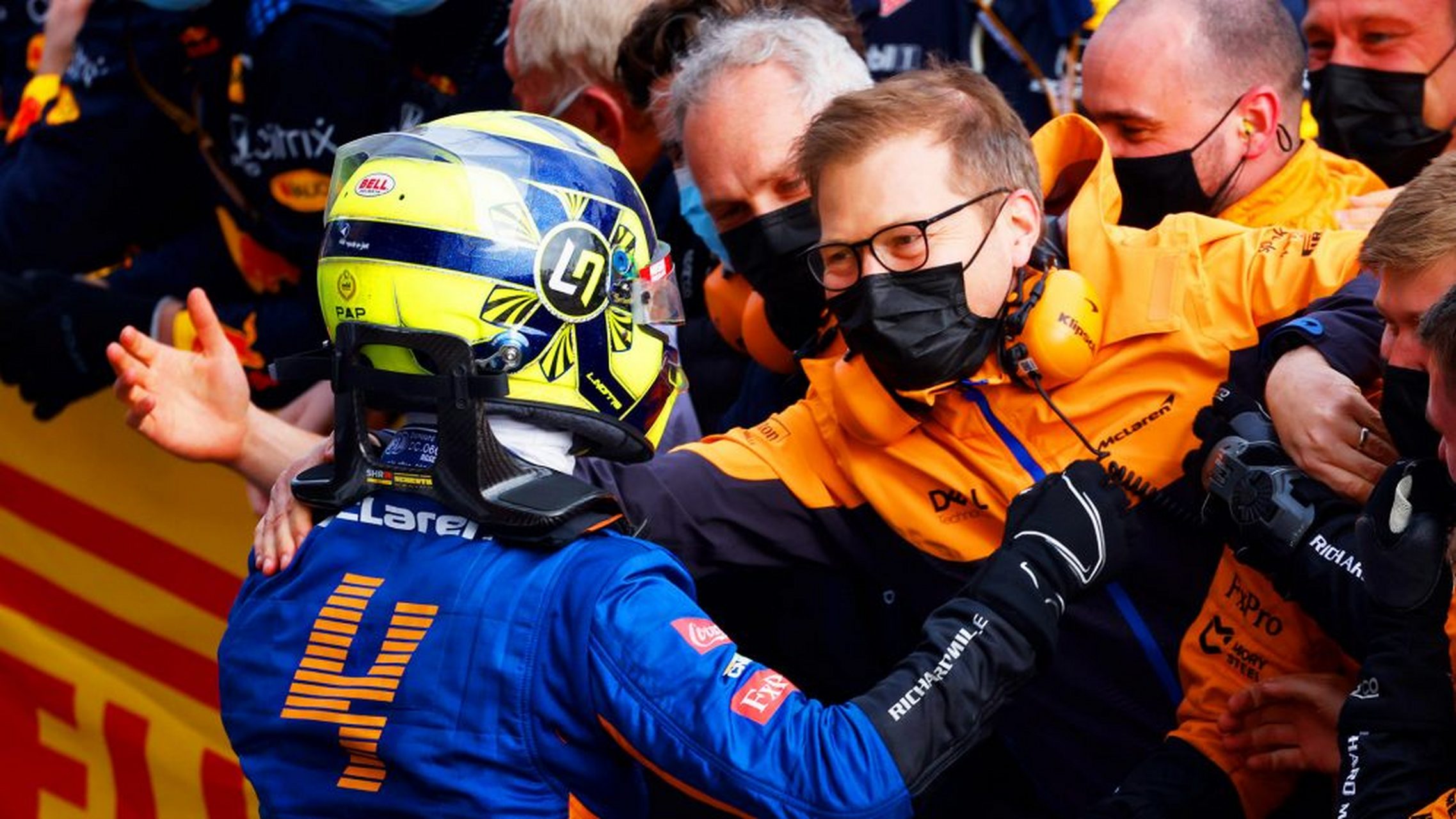 索伯车队险胜威廉姆斯,汉密尔顿刷新纪录 索伯车队险胜威廉姆斯,汉密尔顿刷新纪录