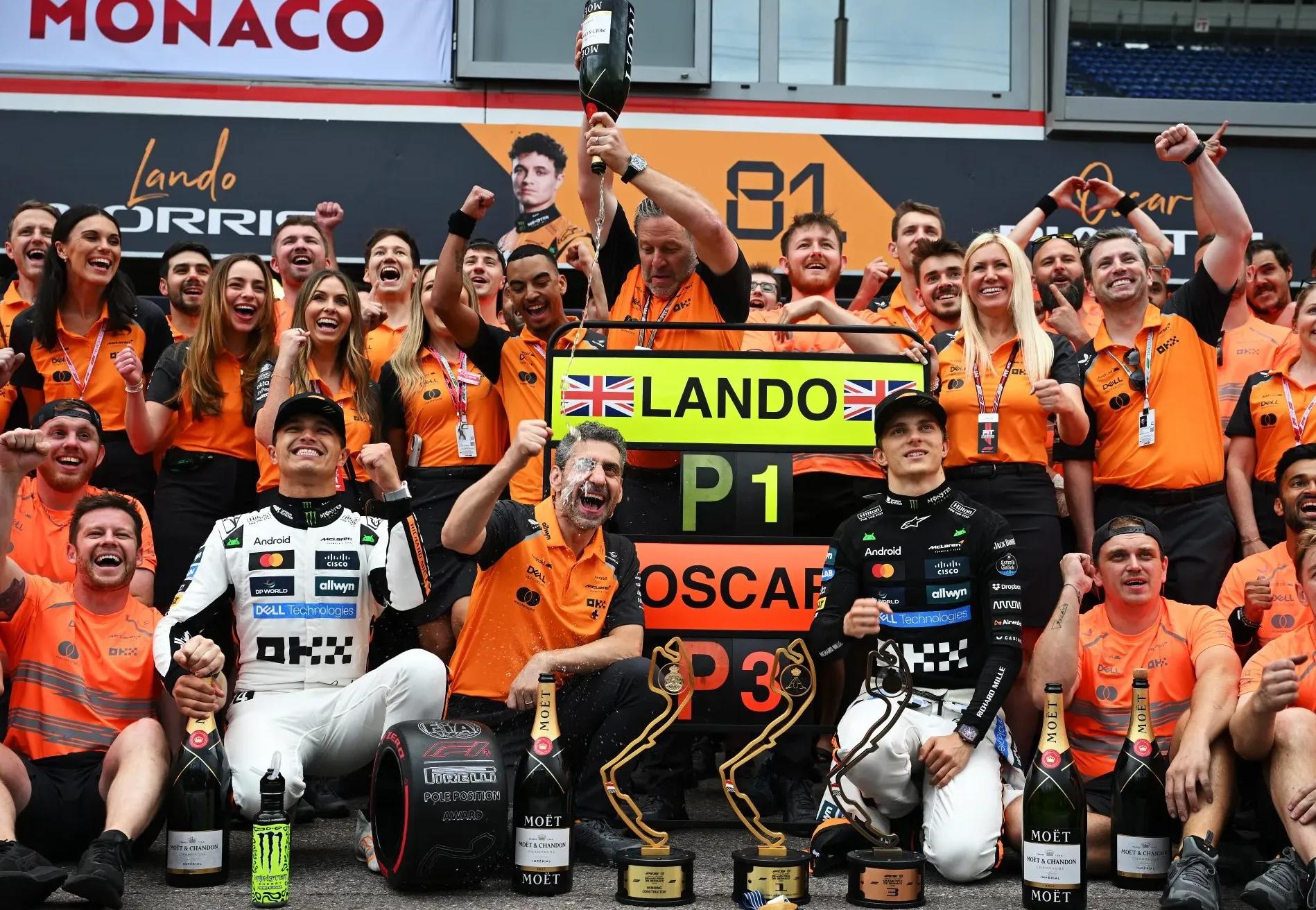 索伯车队碾压红牛车队,诺里斯点燃赛场 索伯车队碾压红牛车队,诺里斯点燃赛场