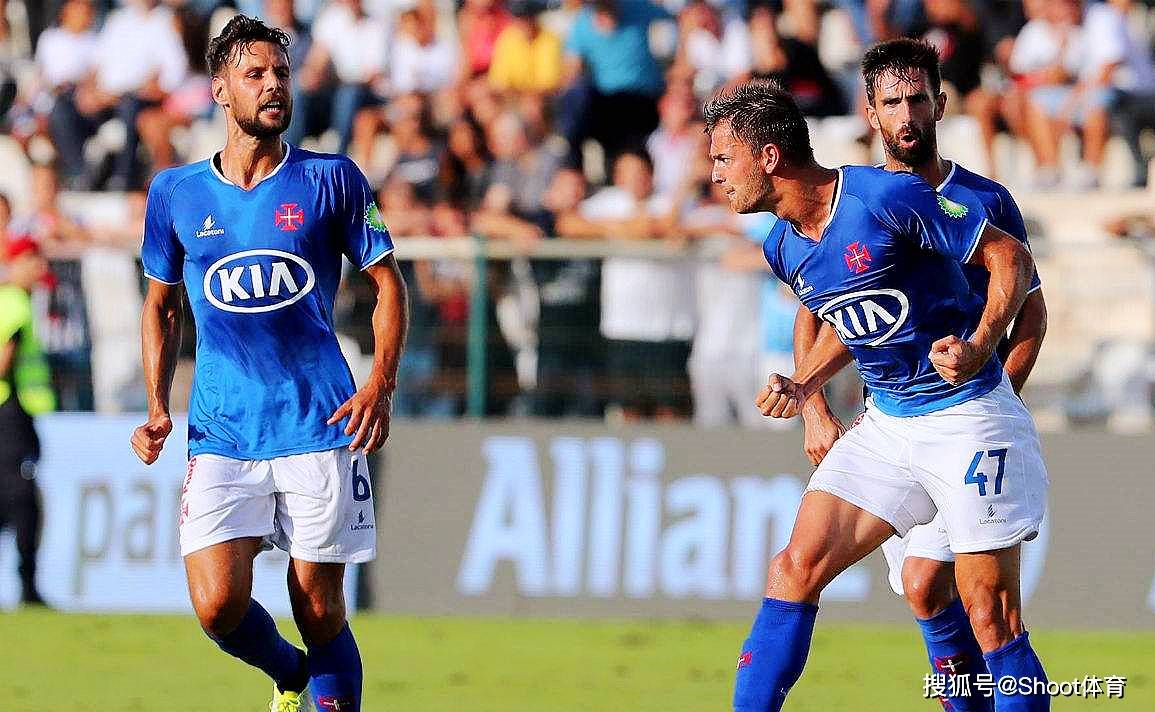 劳斯罗克斯主场大胜,英乙保级态势暂稳 劳斯罗克斯主场大胜,英乙保级态势暂稳