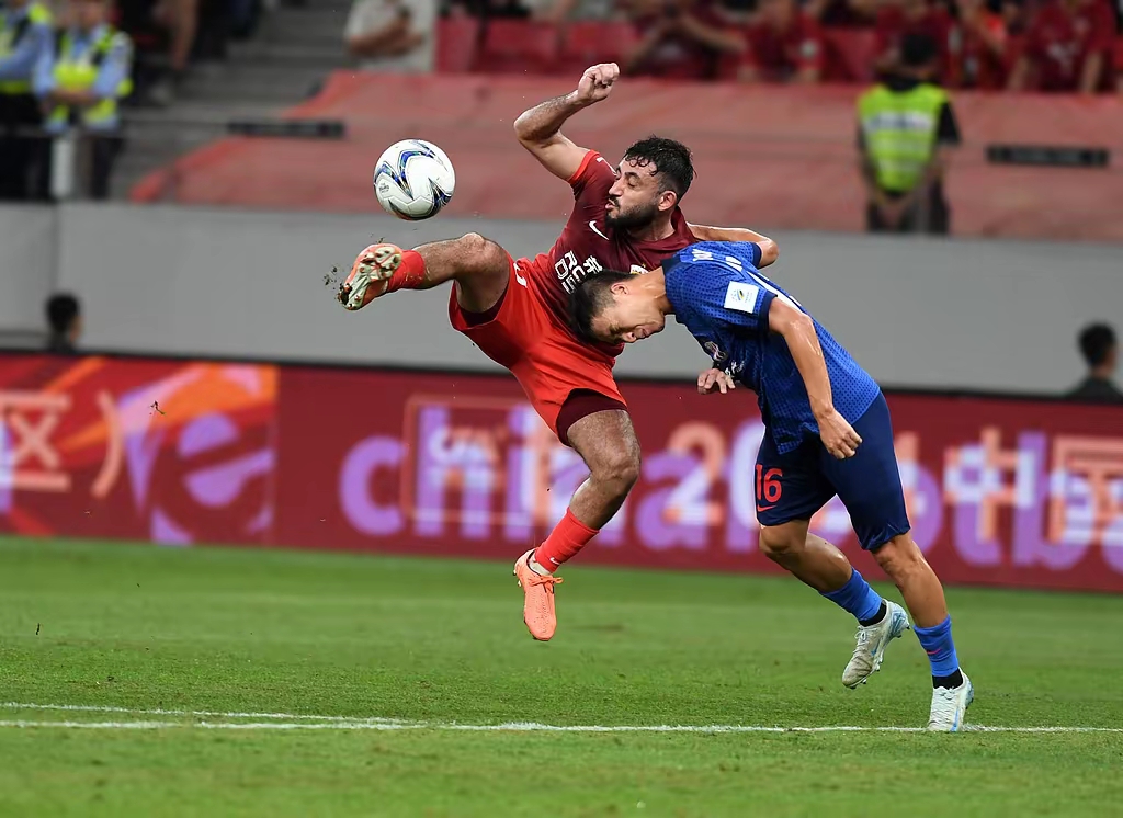 港超球队备战激烈对手,全力以赴 港超球队备战激烈对手,全力以赴