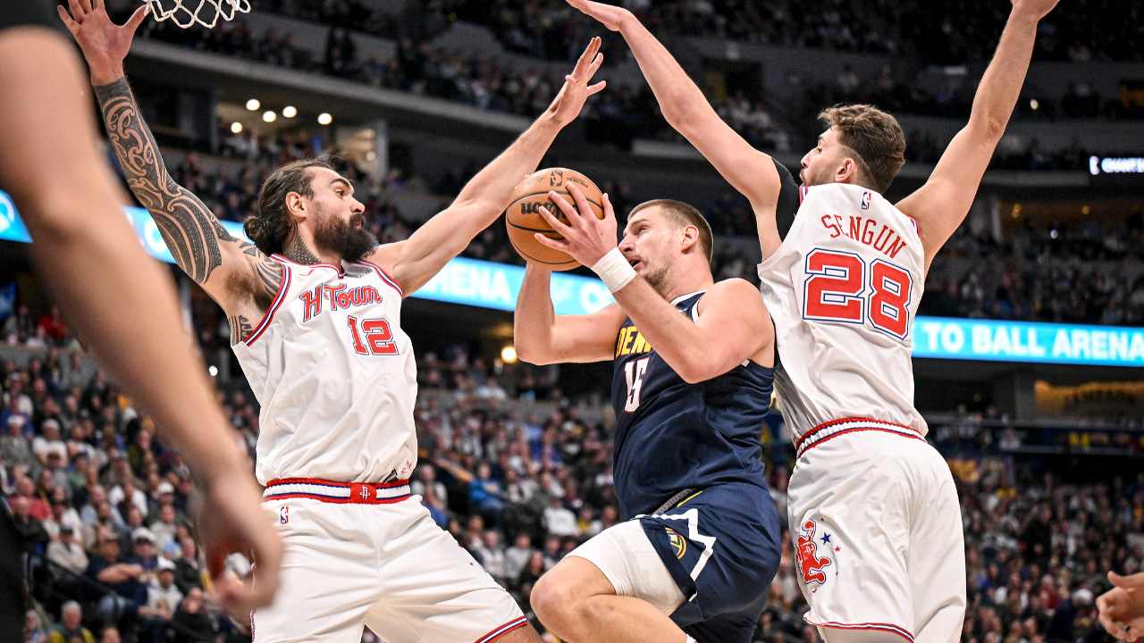 江苏队鏖战青岛队，约基奇带队取胜