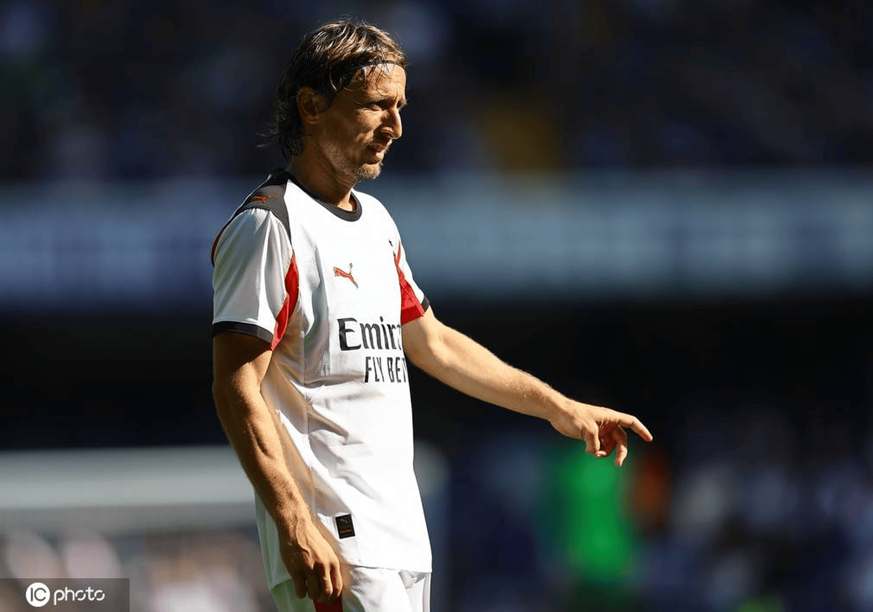 波兰轻取切尔西，莫德里奇刷新纪录