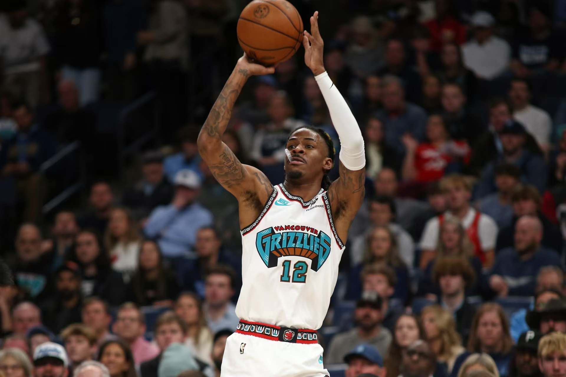 福建队逆转灰熊,莫兰特带队取胜 福建队逆转灰熊,莫兰特带队取胜