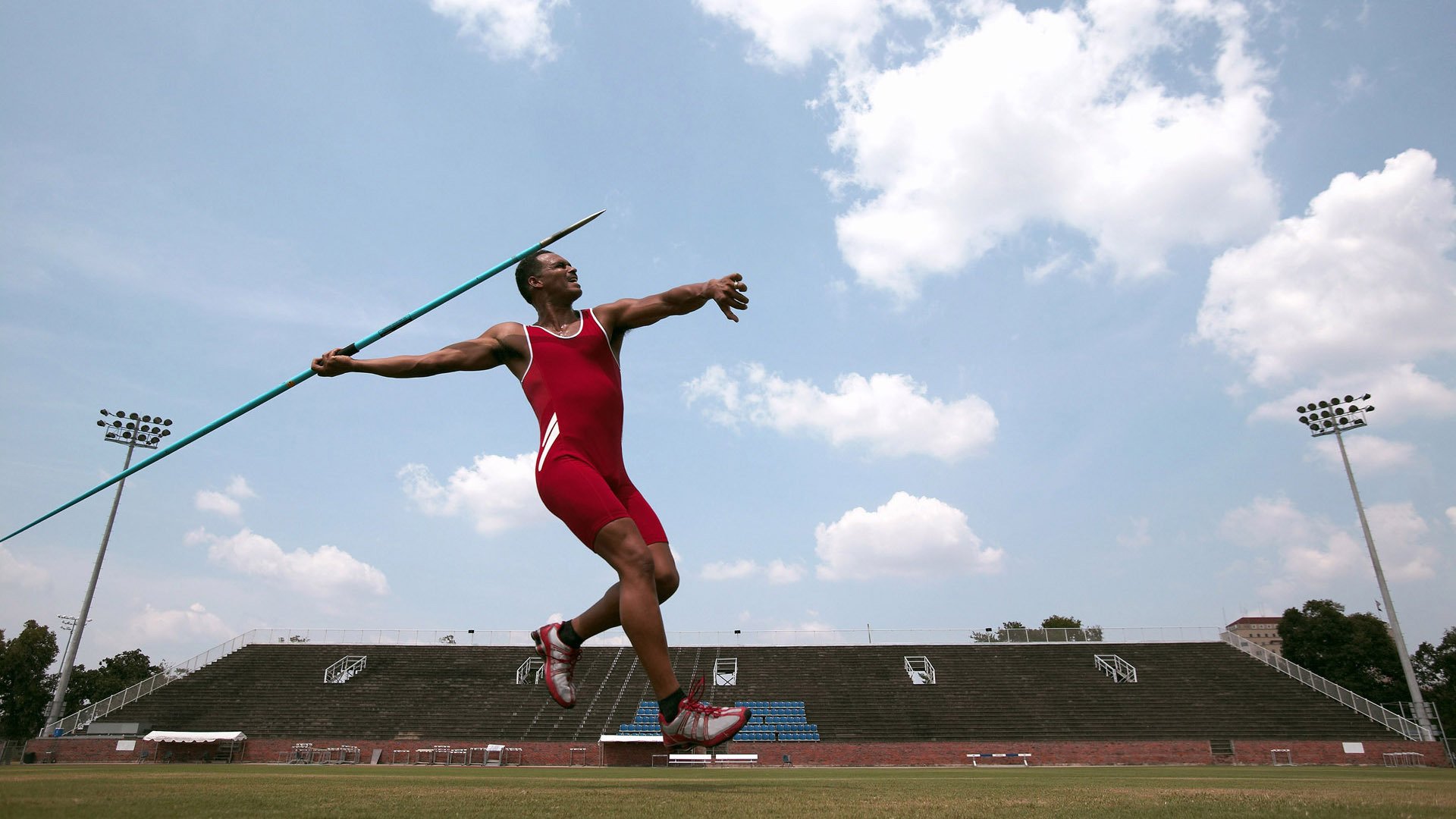 格纳布里爆发点燃逆转之火，AC米兰绝境重生波兰记